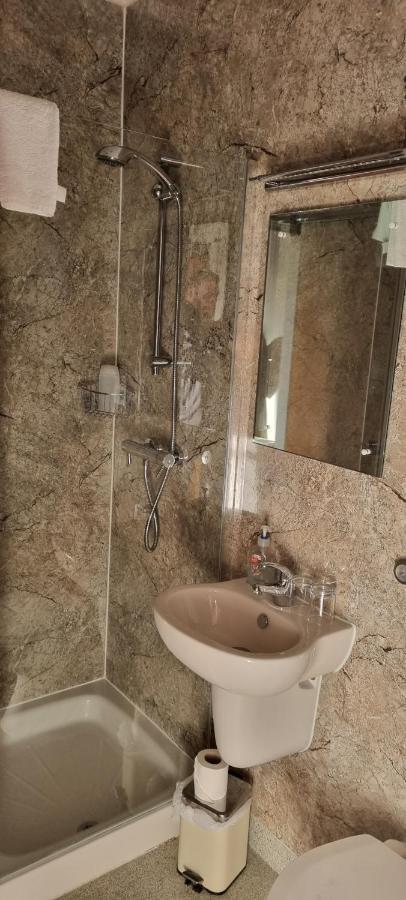 Ecclefechan Hotel Bagian luar foto